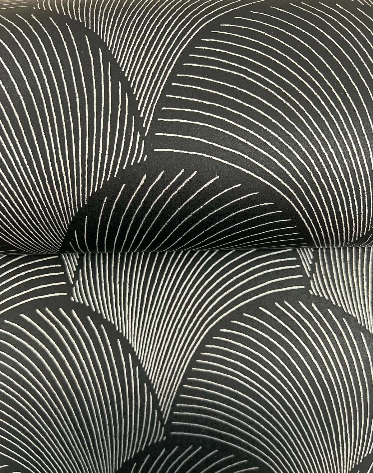 Metallic Scallop Wallpaper (NT6105)