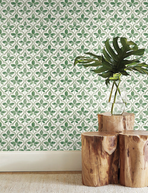 Green Sevilla Clover Wallpaper